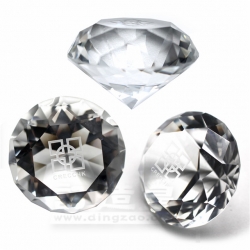 Diamond-shape Crystal Paperweight (5 cm)